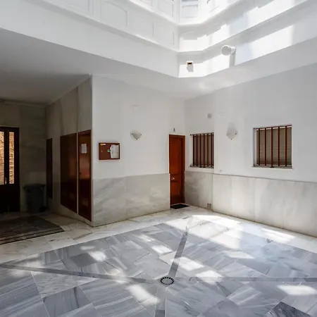 Atico De Franceses By Cadiz4rentals *