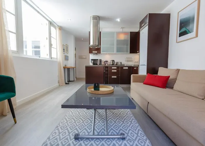 Atico De Franceses By Cadiz4rentals *