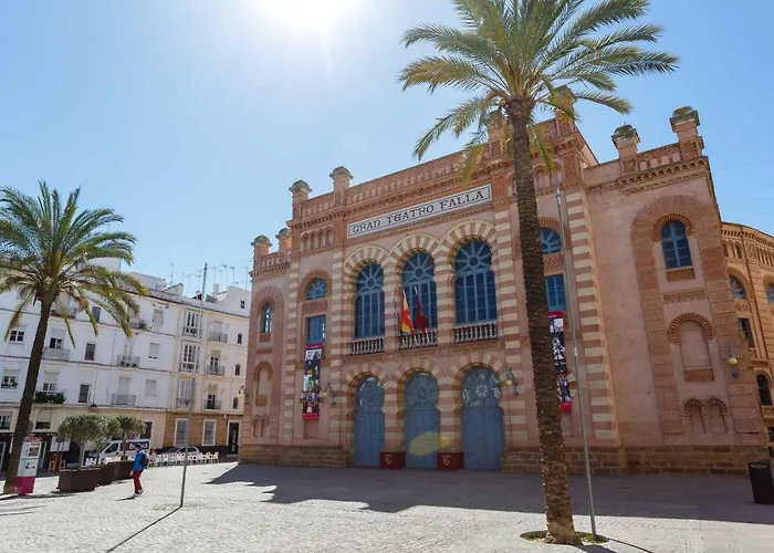 Atico De Franceses By Cadiz4rentals *